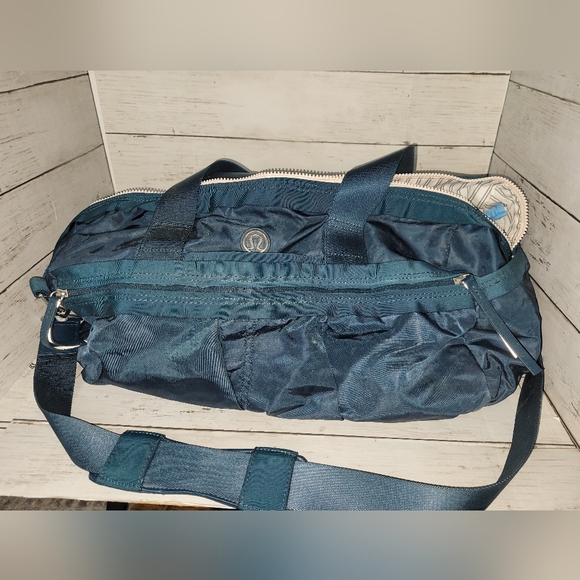 lululemon athletica Bags Lululemon Weekend Baggym Bag Poshmark
